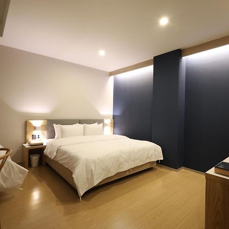 Hound Hotel Changwon Eksteriør billede
