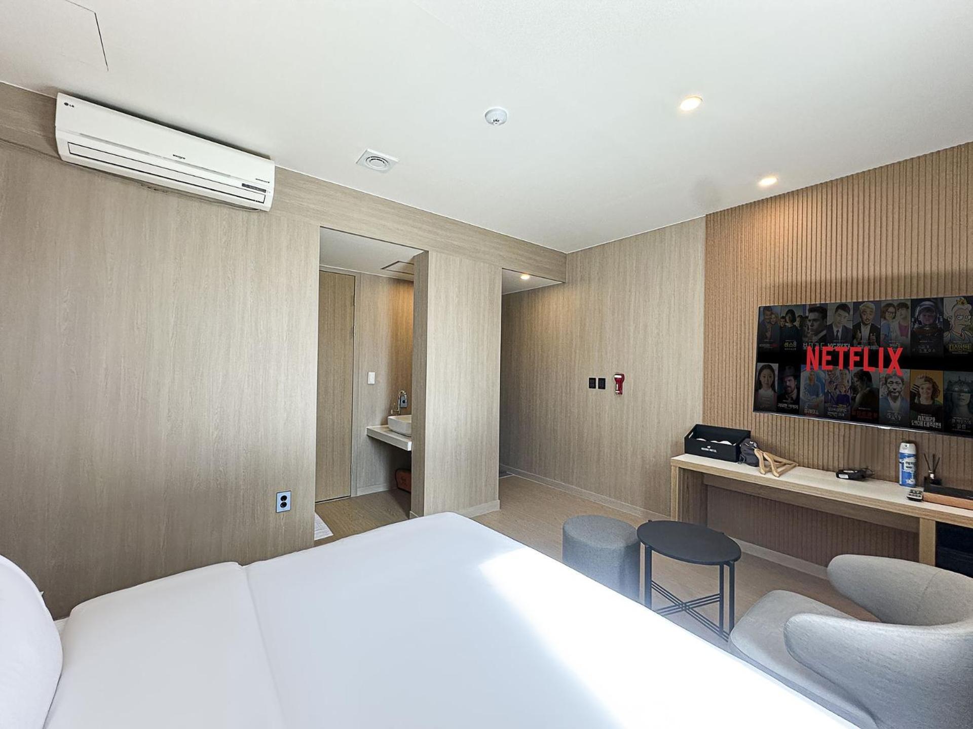 Hound Hotel Changwon Eksteriør billede