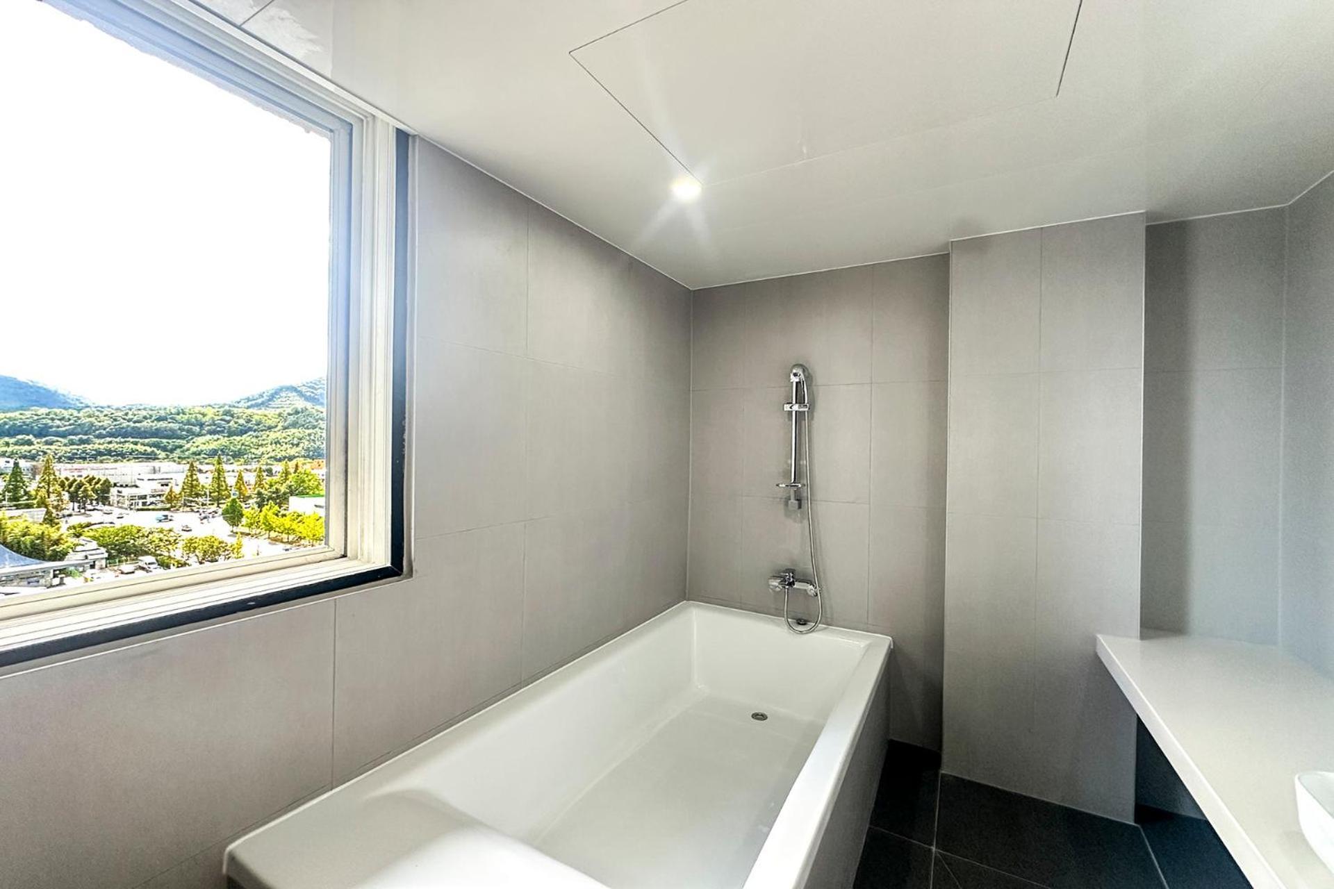 Hound Hotel Changwon Eksteriør billede