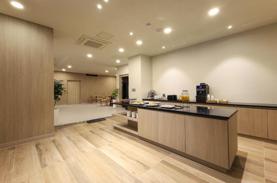 Hound Hotel Changwon Eksteriør billede
