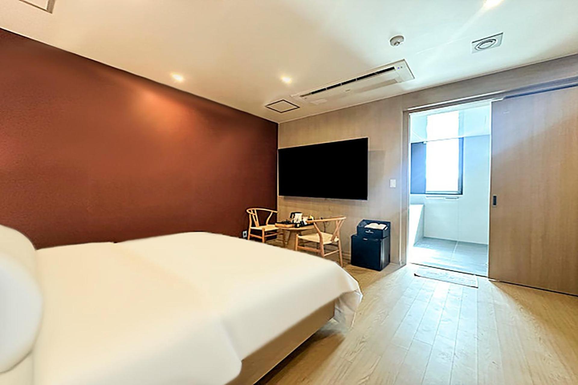 Hound Hotel Changwon Eksteriør billede