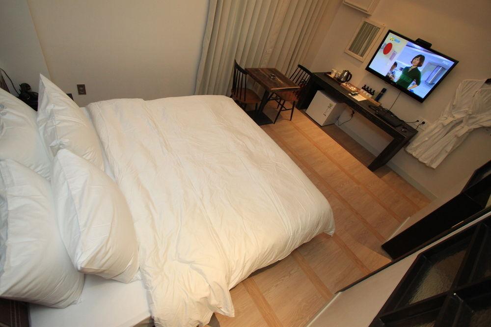 Hound Hotel Changwon Eksteriør billede