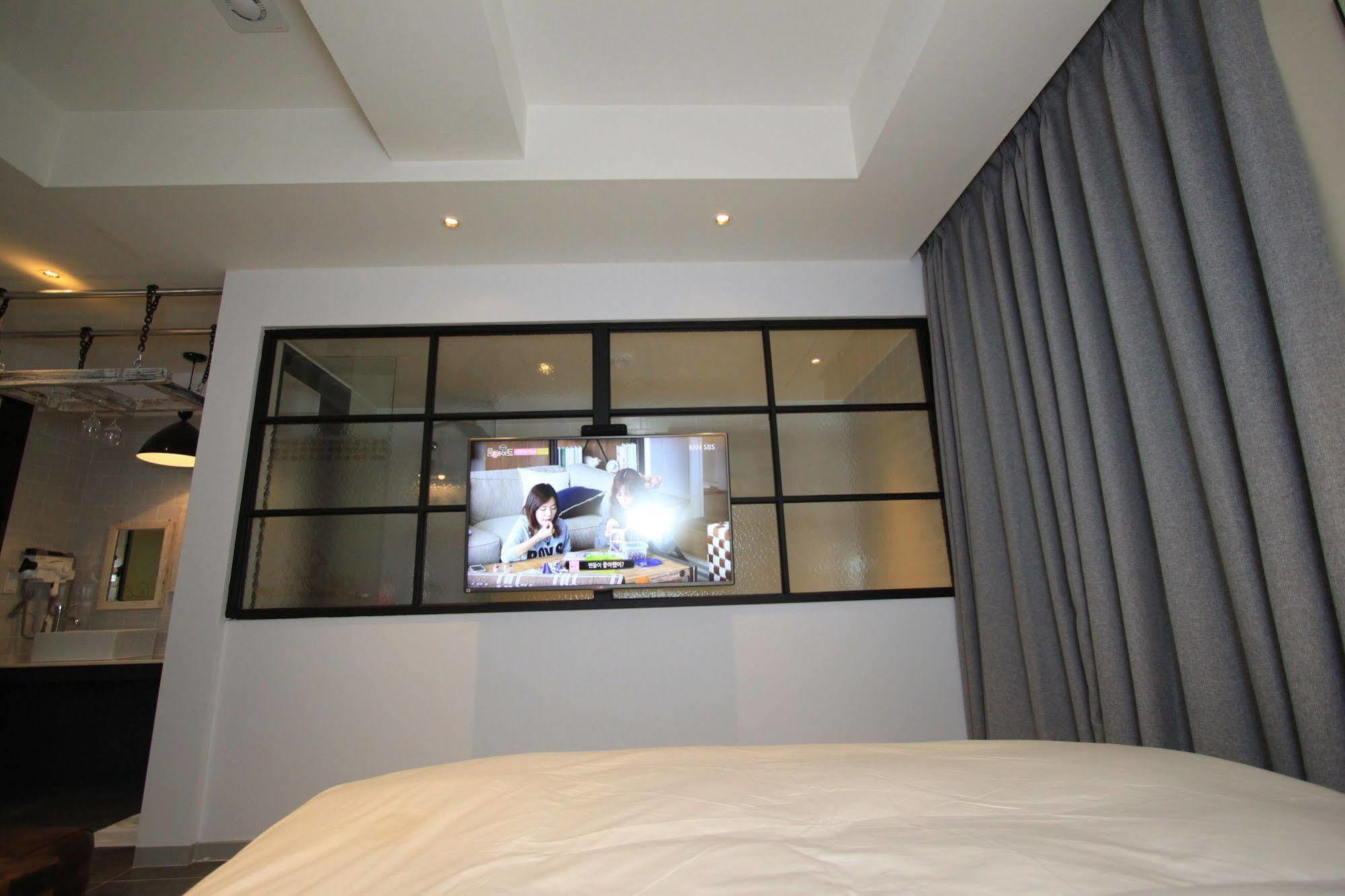 Hound Hotel Changwon Eksteriør billede