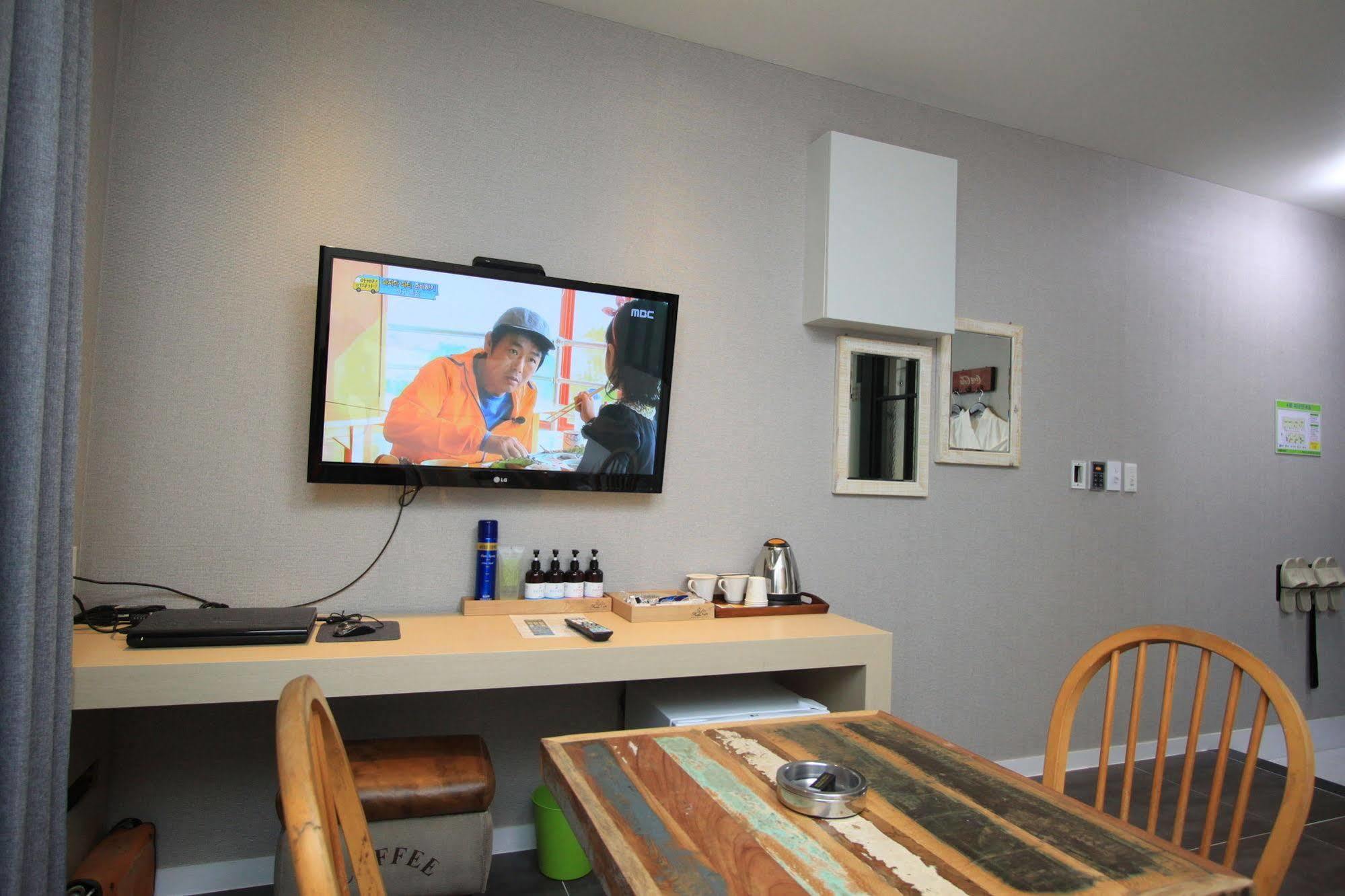 Hound Hotel Changwon Eksteriør billede