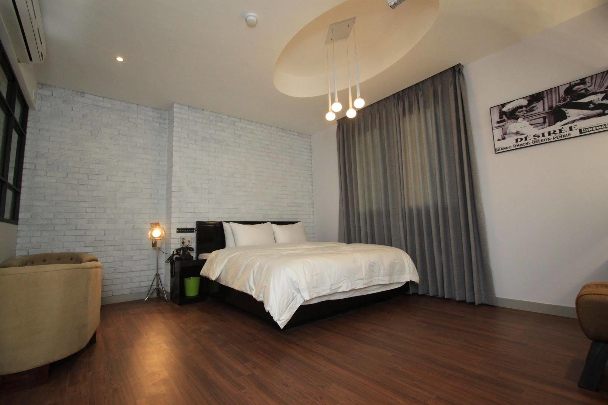 Hound Hotel Changwon Eksteriør billede